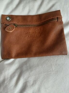 Bass Tan Leather Toiletry Pouch with Top Zip